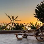 Sunset House بيت للعطل *
