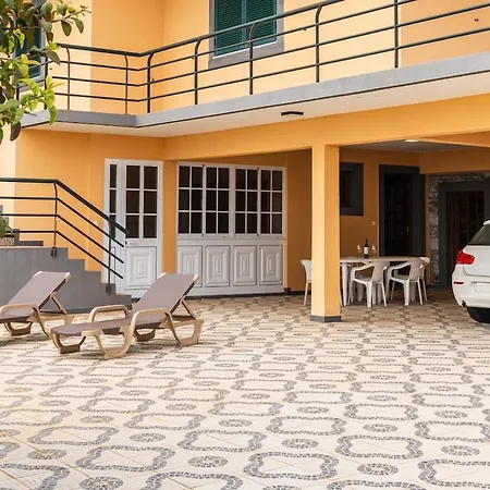 Sunset House בית נופש *