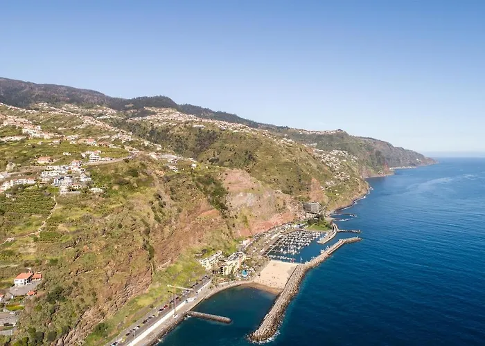 Sunset House Calheta